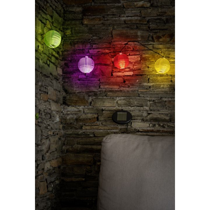 Päikesepatareiga LED-valguskett Eglo 570 cm