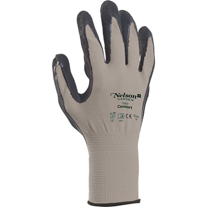 Kindad Comfort 11, hall