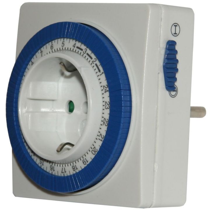 Taimeriga pistikupesa 24 h