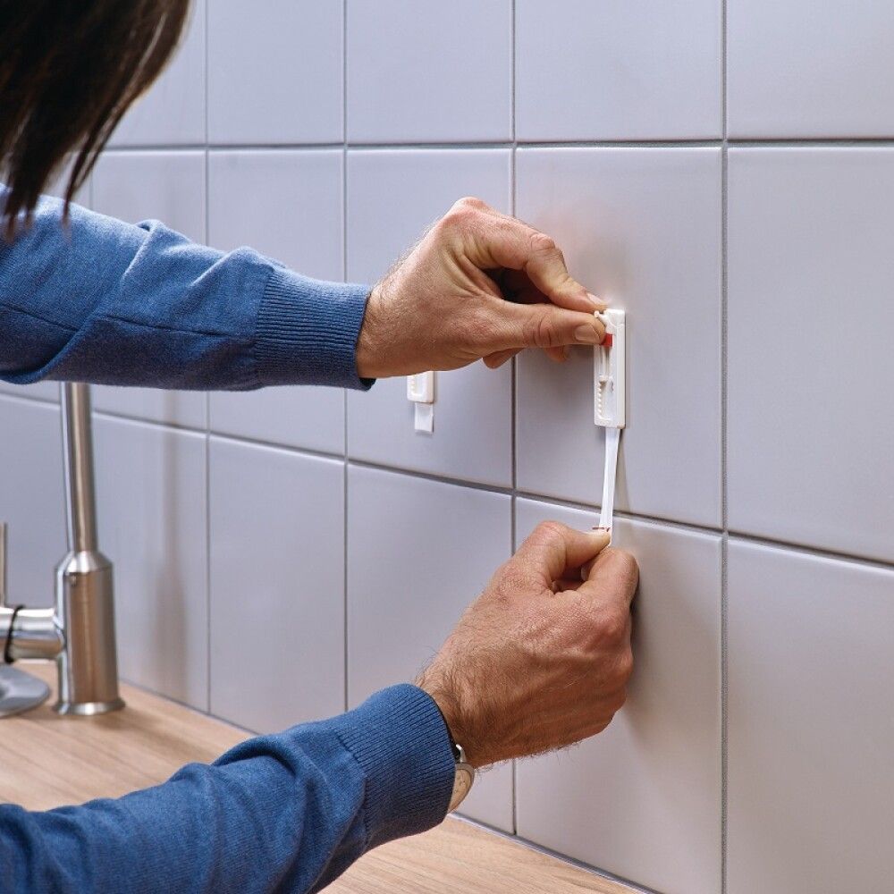 Liimitav nagi Tesa® reguleeritav 2 tk 3 kg