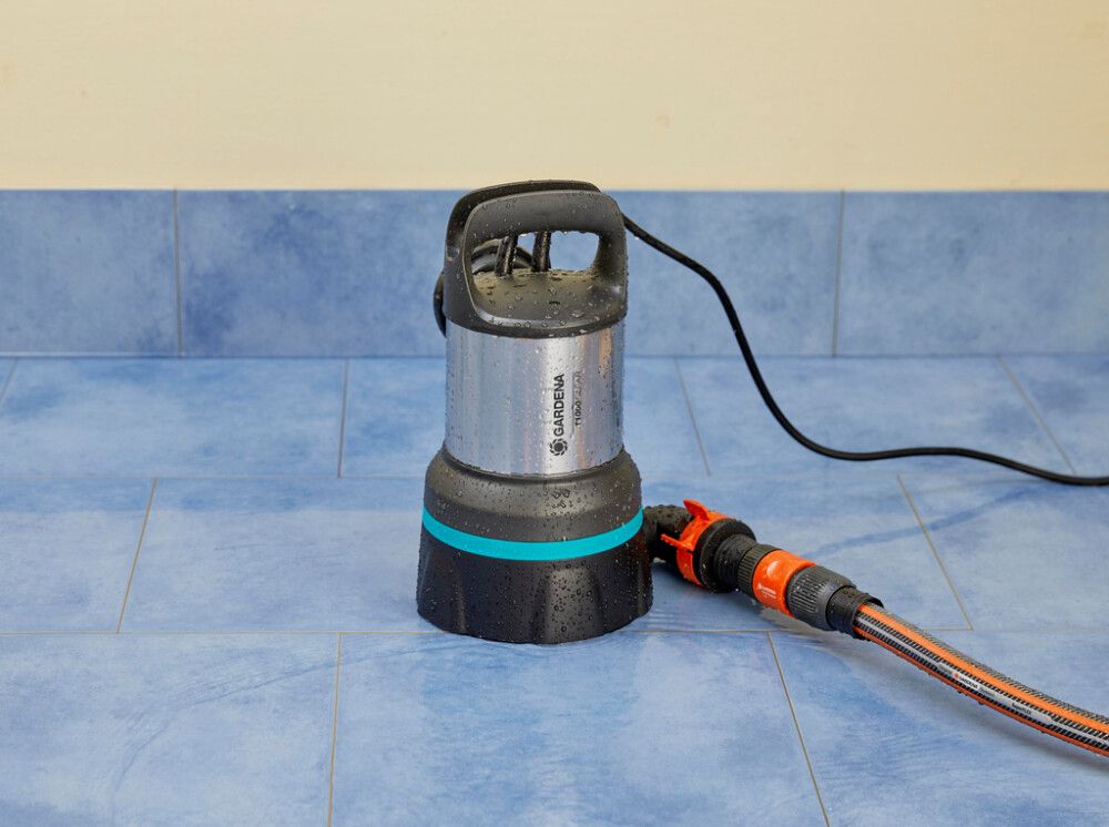 Uputatav pump Gardena 11000 puhtale veele