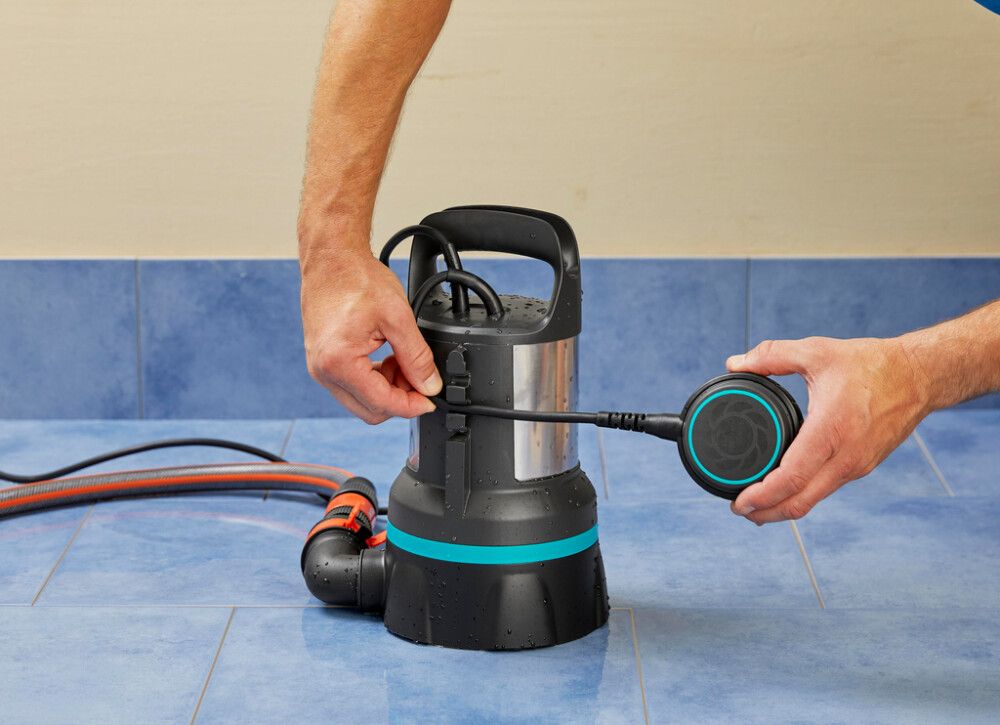 Uputatav pump Gardena 11000 puhtale veele