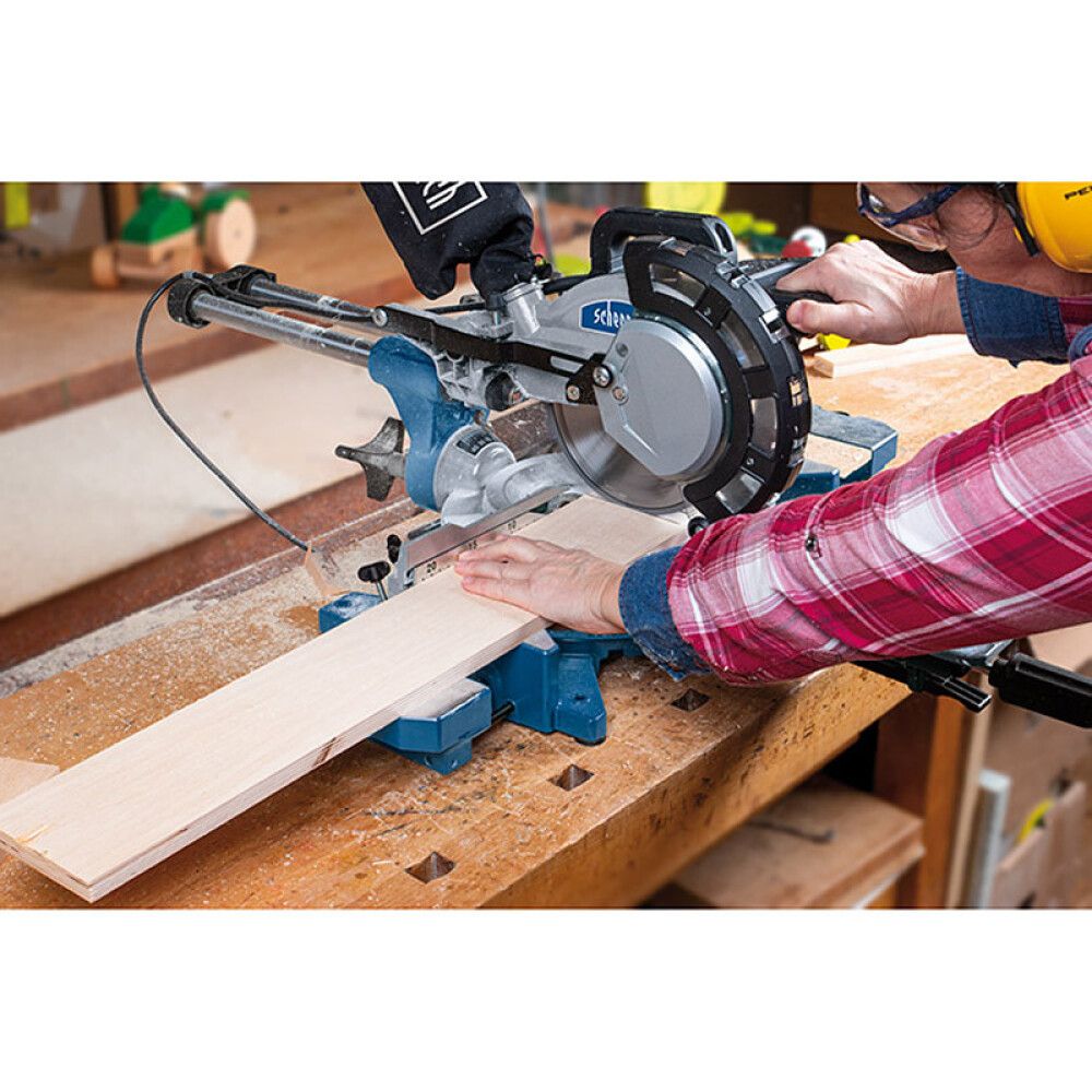 Miiusaepink Scheppach HM 216, 2000 W + lisasaeketas