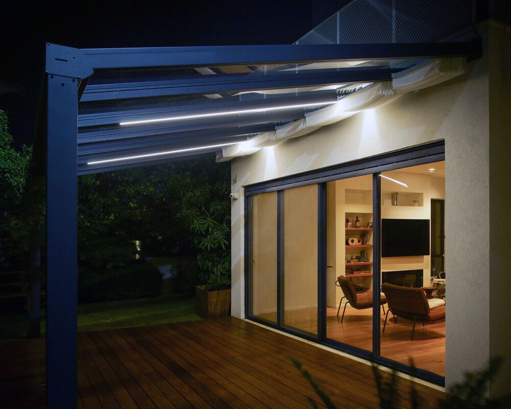 LED-valgusriba Palram-Canopia aiakuurile