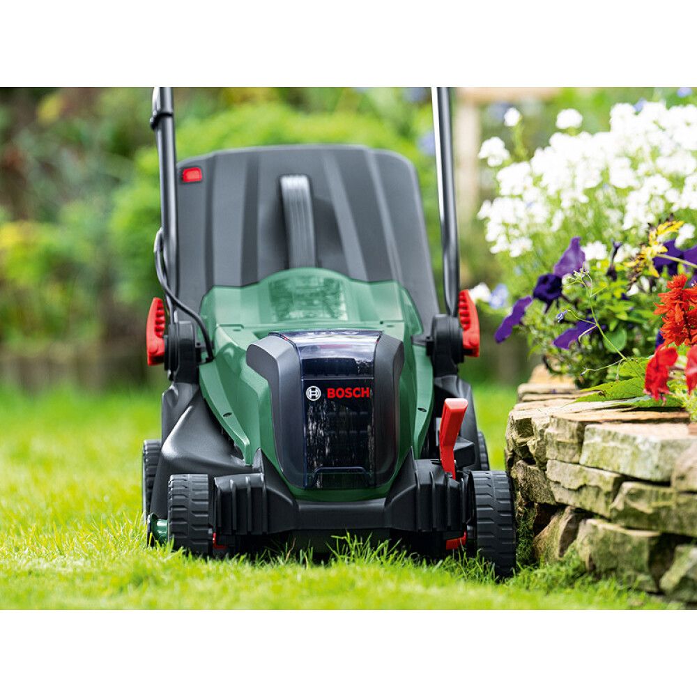 Universal Bosch UniversalRotak 37-550 2 x 4 Ah aku