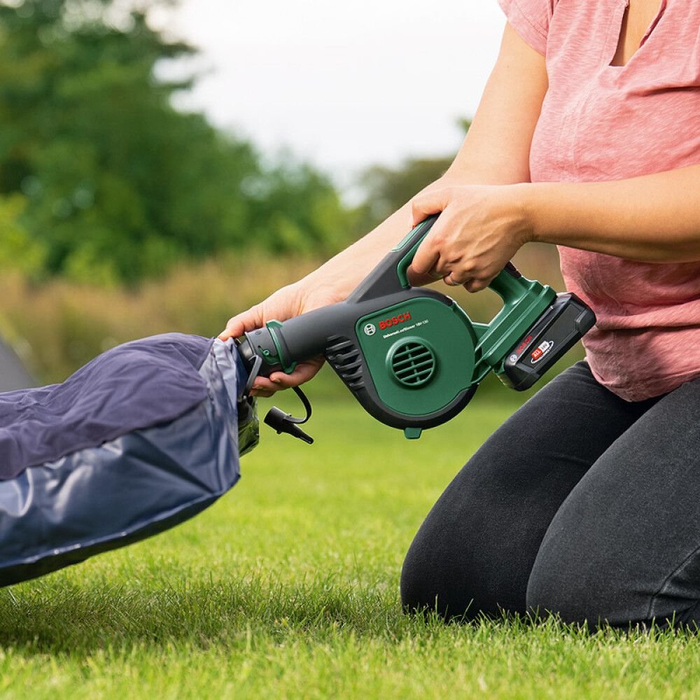 Akulehepuhur Bosch UniversalLeafBlower 18V-130 Solo