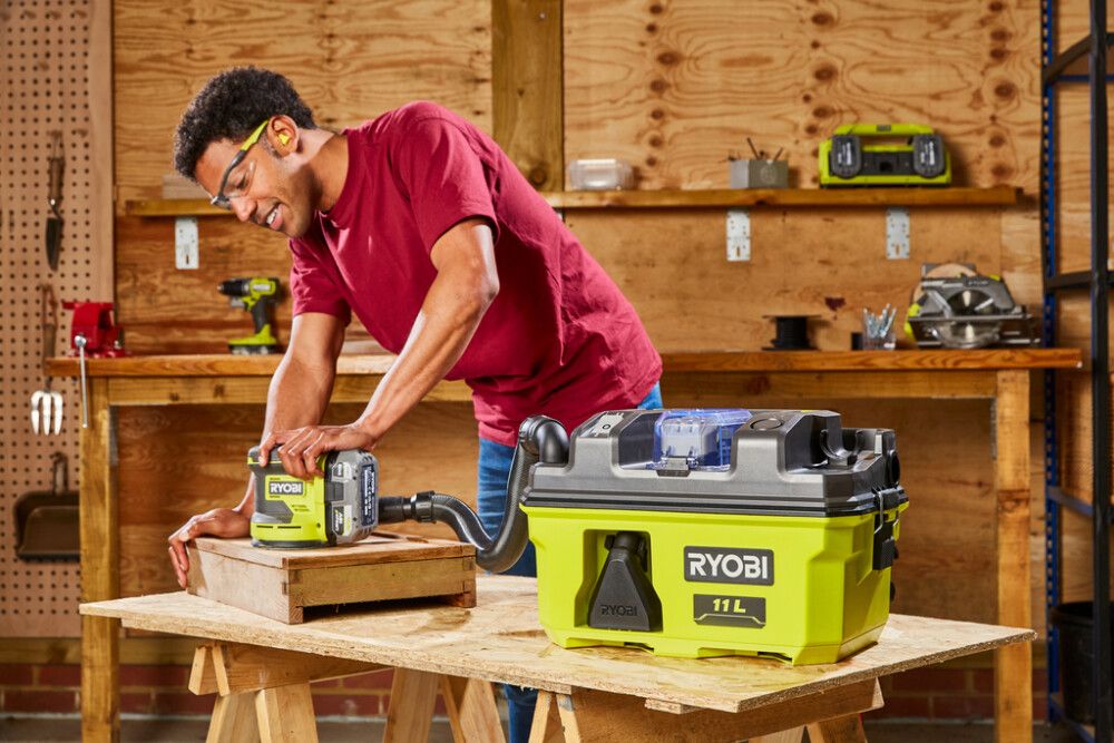 Vee- ja tolmuimeja Ryobi ONE+ RV1811-0