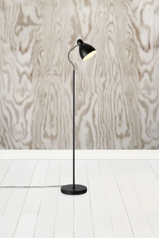 Põrandavalgusti Markslöjd Nitta 145 cm must