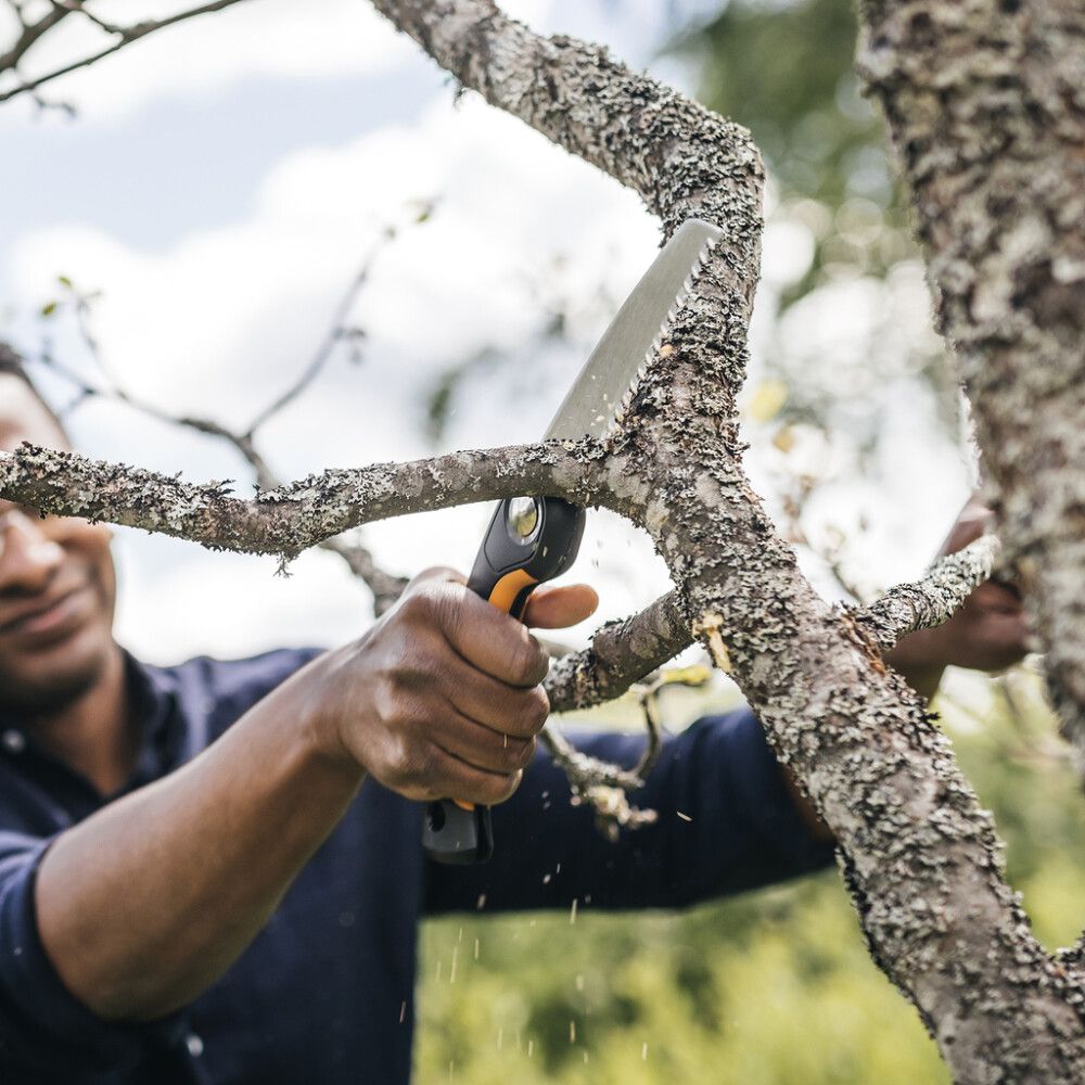 Aia-ja matkasaag Fiskars SW69