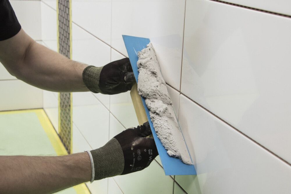 Vuugitäidis Kiilto Pro 28 liivapruun 3 kg