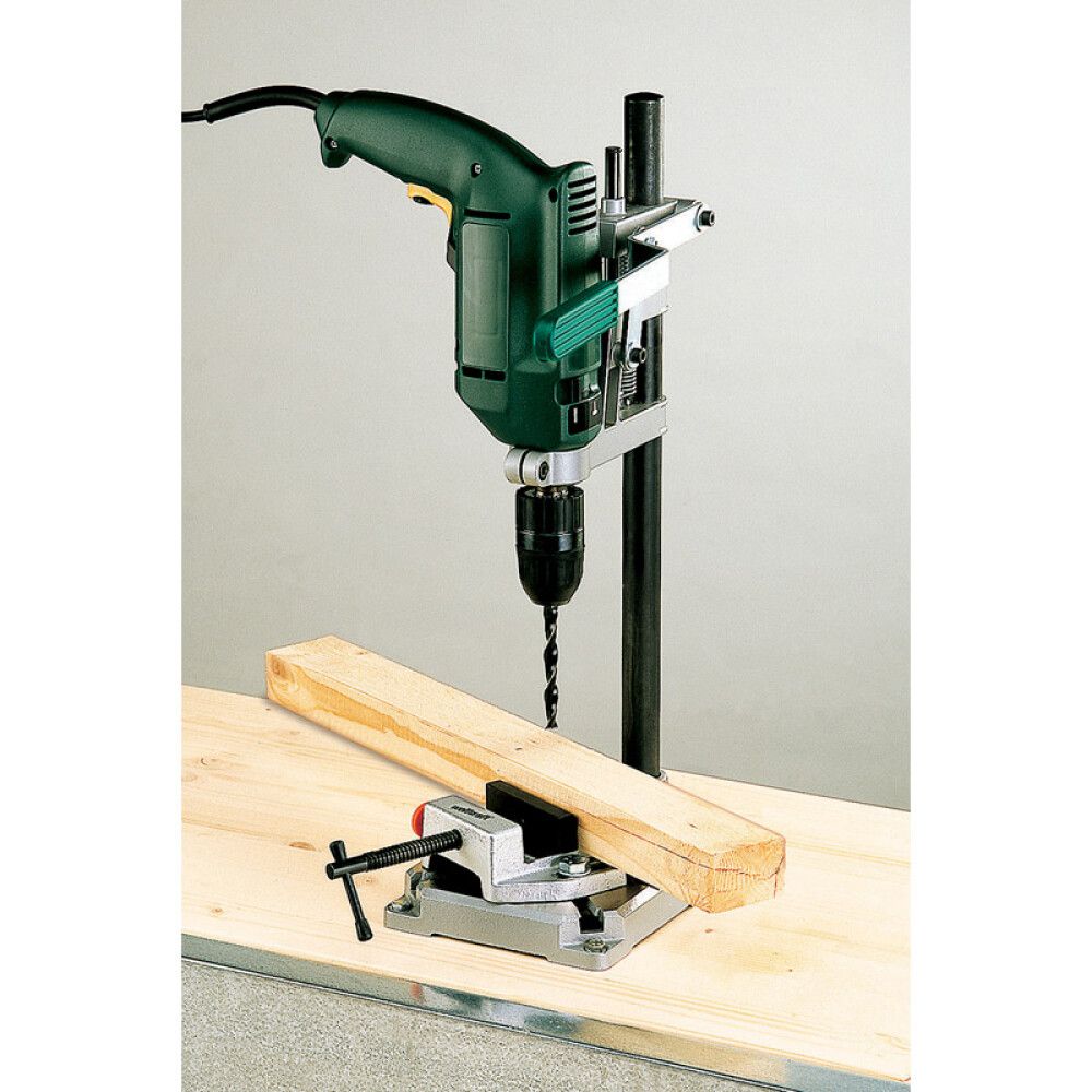 Puuristatiiv trellile