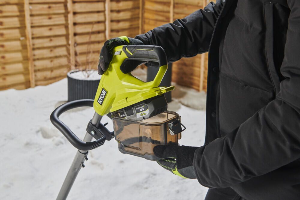 Akulumelabidas Ryobi ONE+ RY18ST25A-0