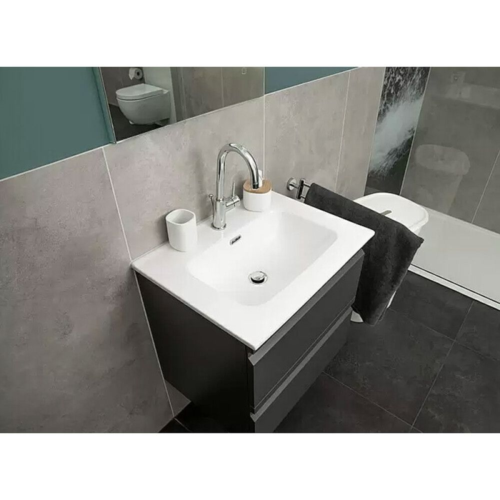 Hambaharja tops Venus Katta Matt valge