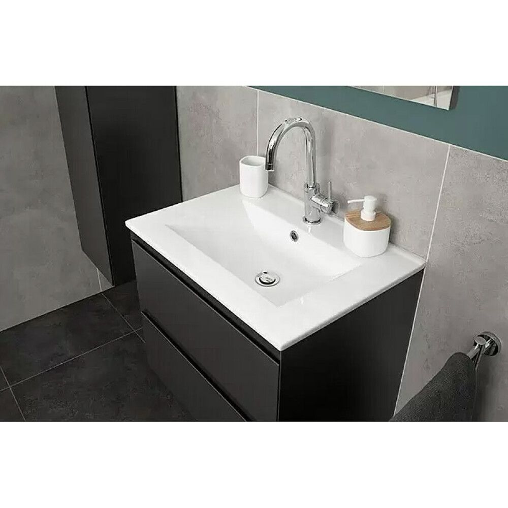 Hambaharja tops Venus Katta Matt valge