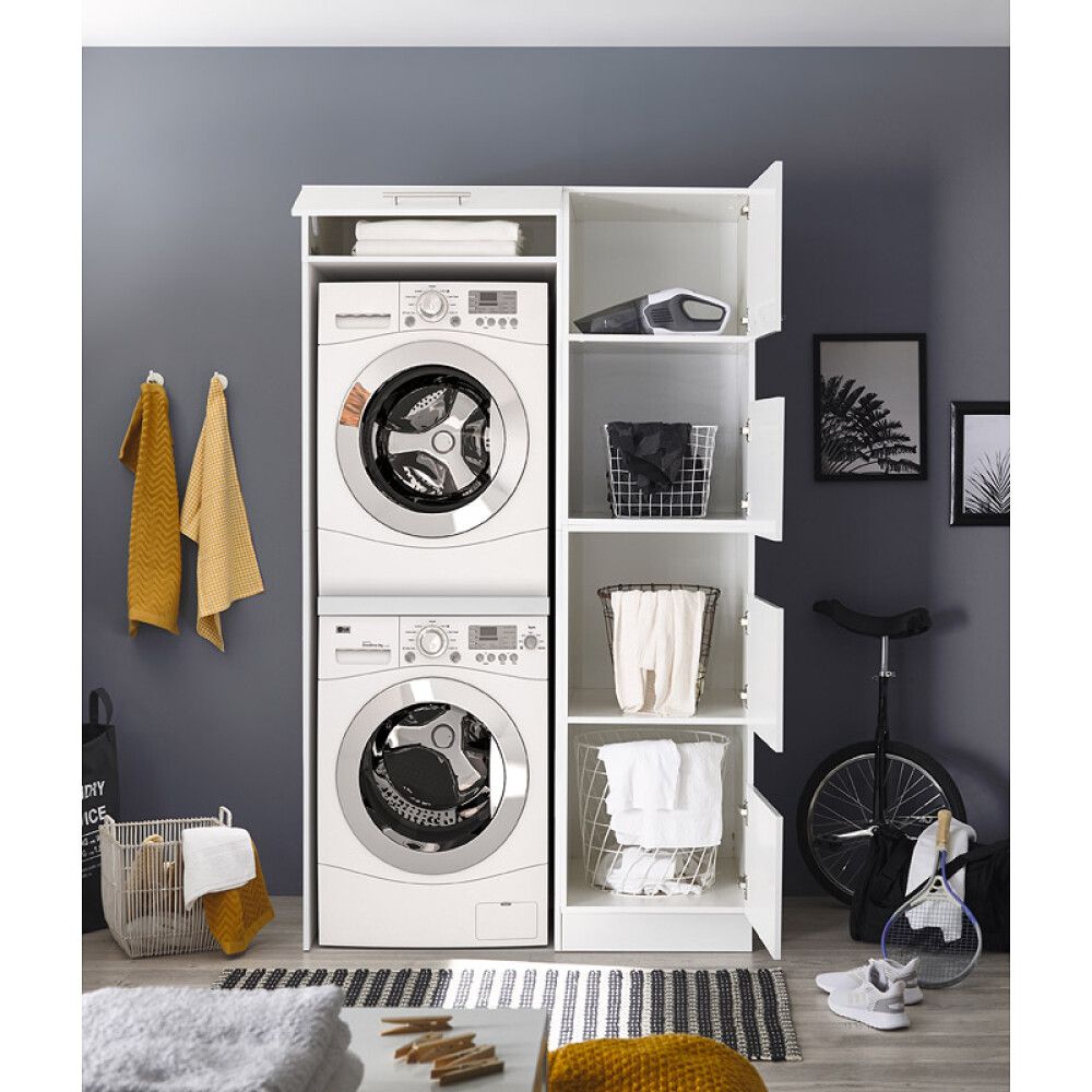 Majapidamisruumi komplekt Respekta Clara pesukapiga