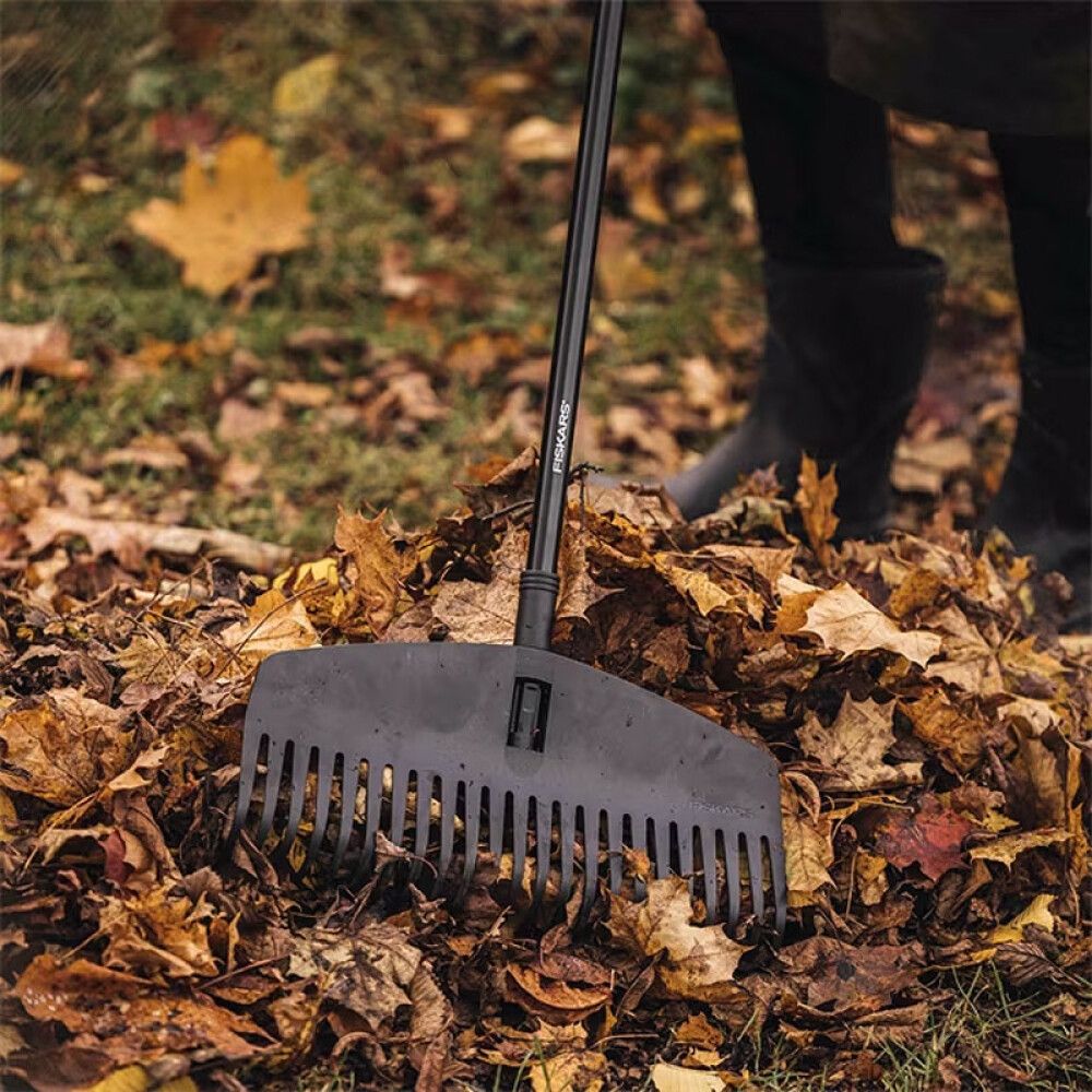 Lehereha Fiskiars Solid M