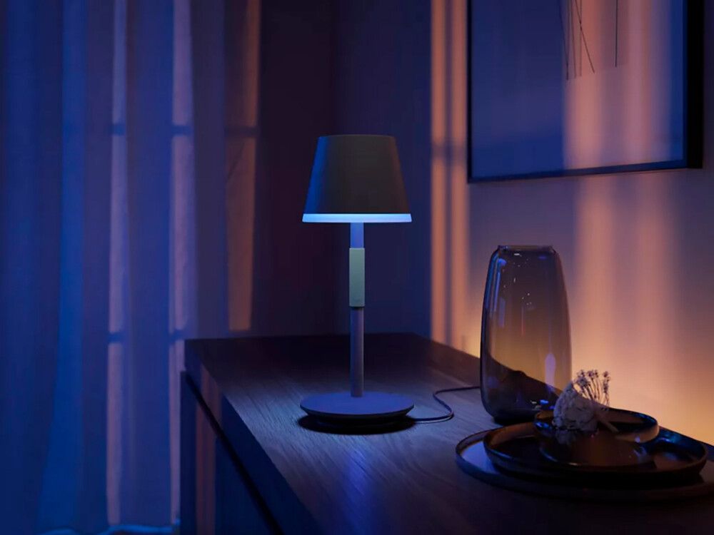 LED-lauavalgusti Philips Hue GO