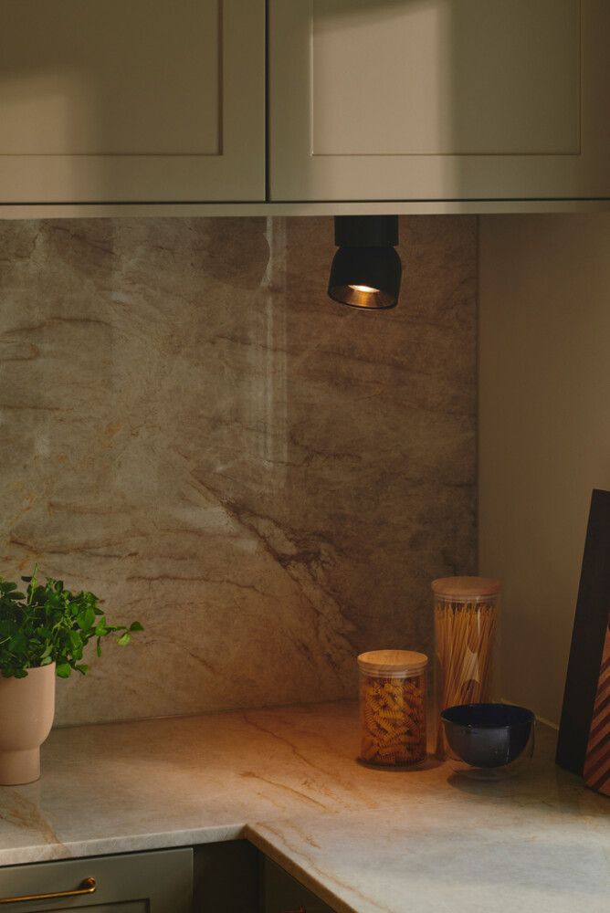 Kohtvalgusti Nordlux Pitcher Must