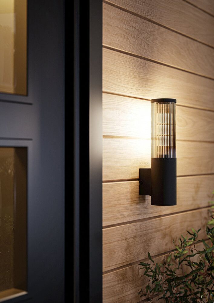 Välisseinavalgusti Eglo Salle