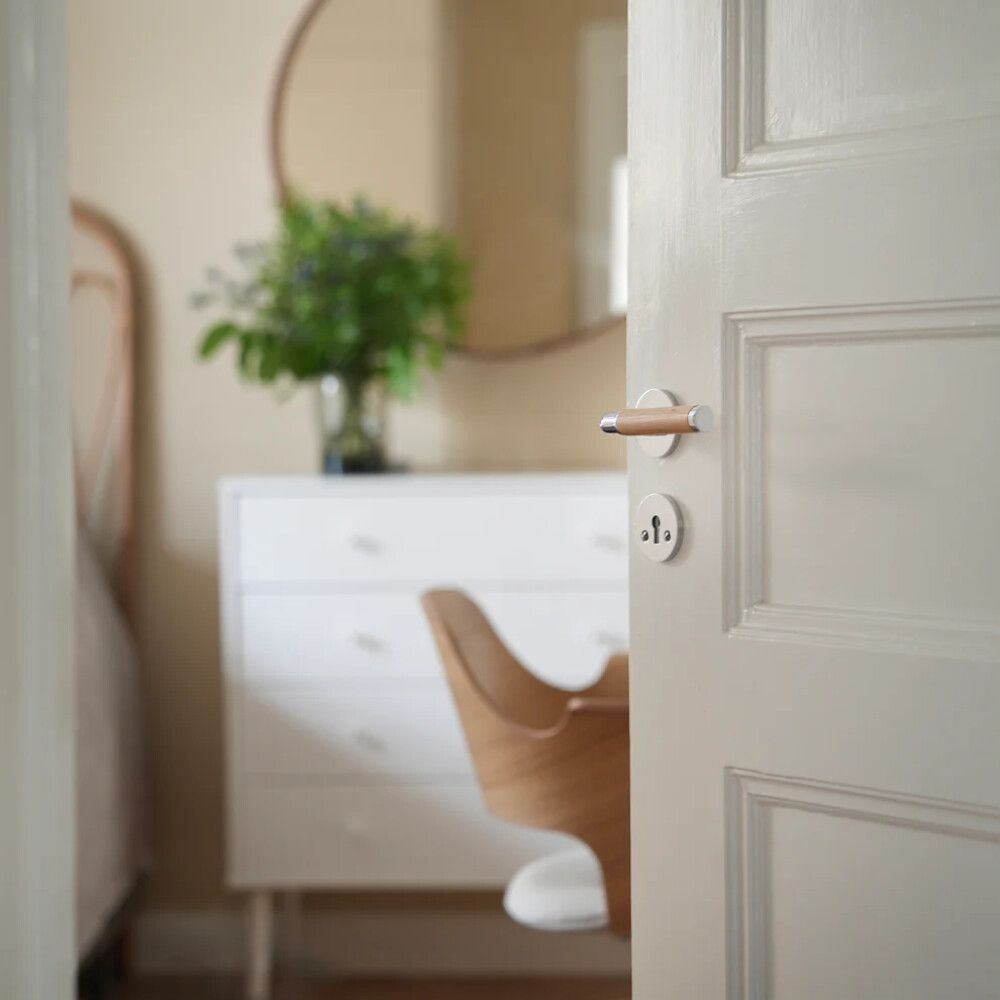 Siseukse link Beslagsboden läikiv kroom ja tamm 120 mm