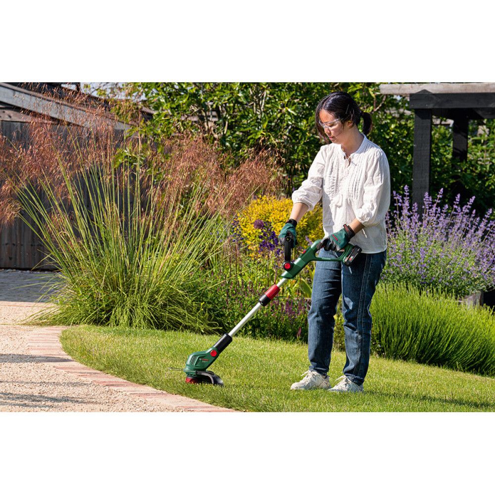 Akutrimmer Bosch UniversalGrassCut 18V 26-500 Solo