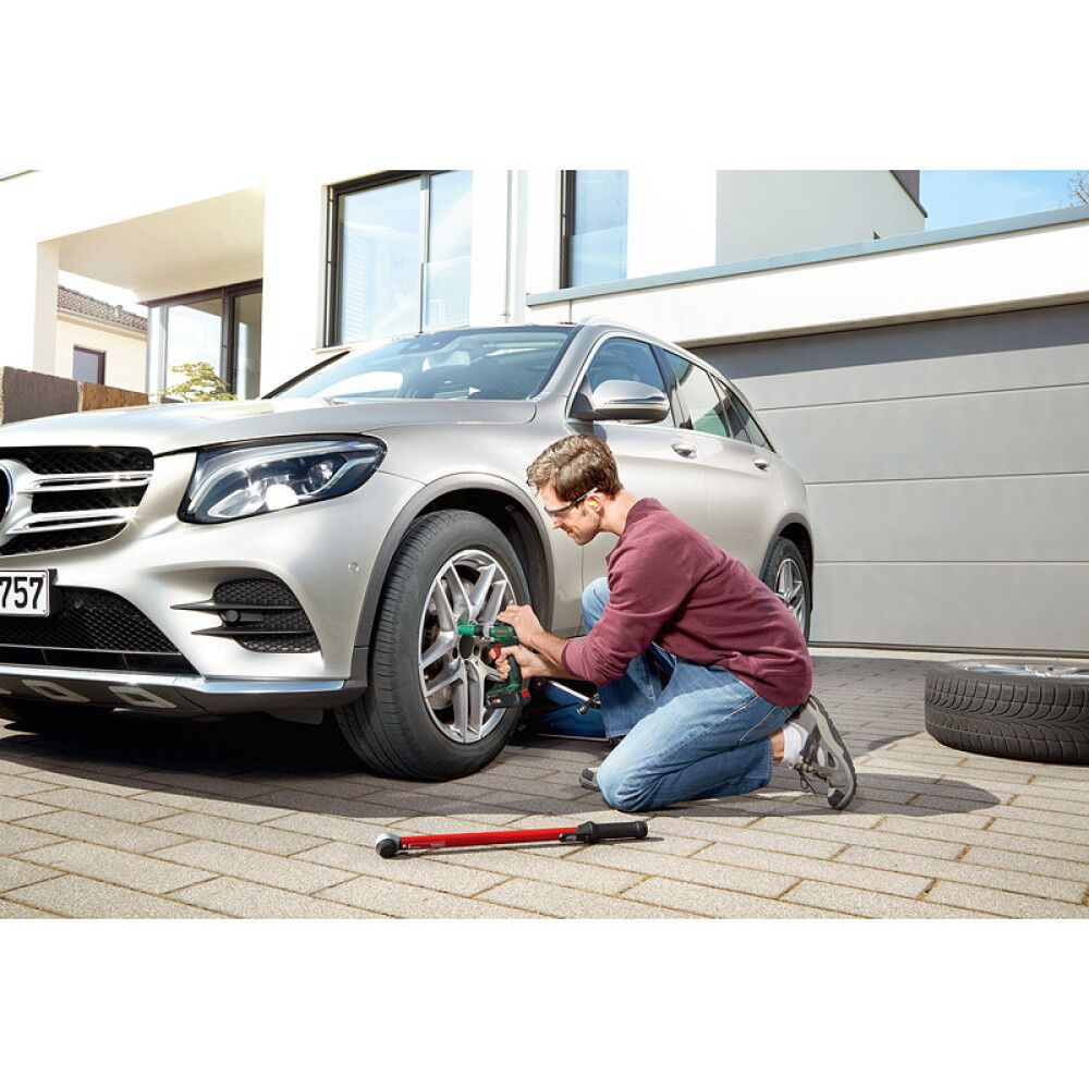 Akulöökmutrikeeraja Bosch UniversalImpactDrive 18V-350