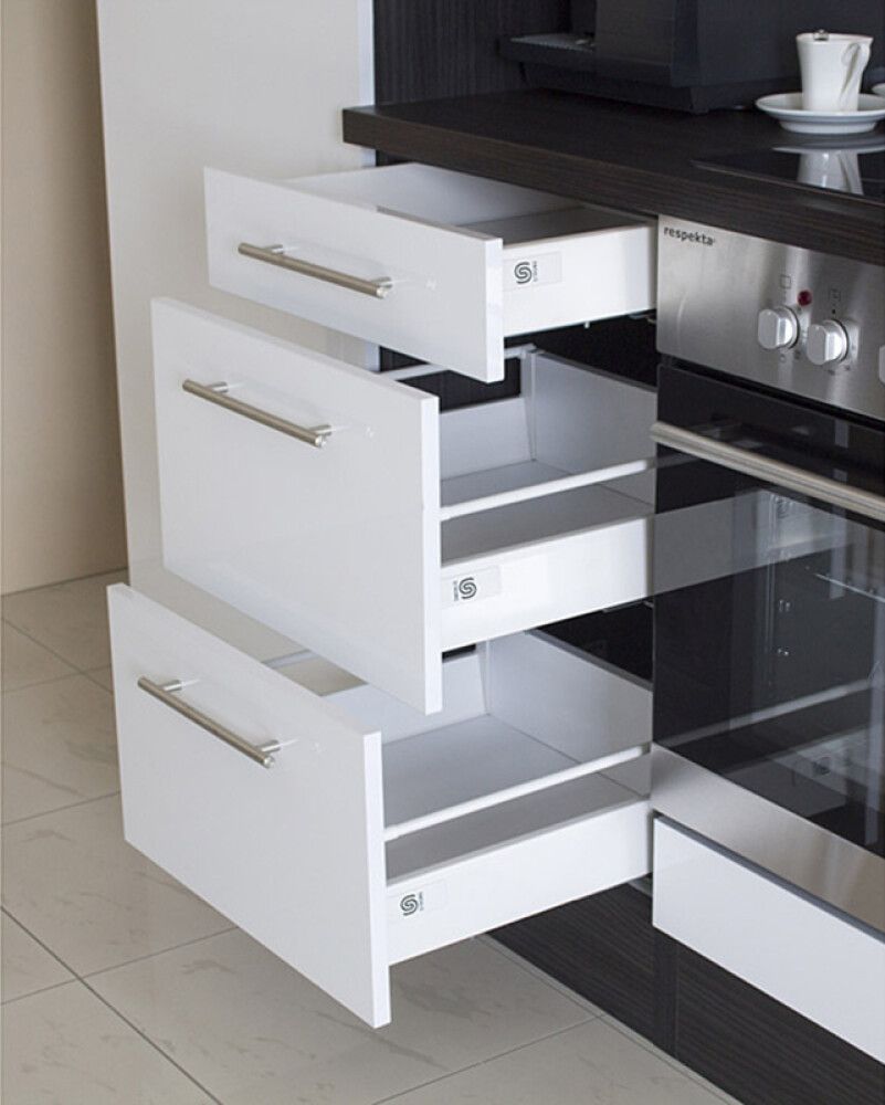 Köögikomplekt Respekta Amanda Premium 2,2 m, valge/must, keraamiline pliit