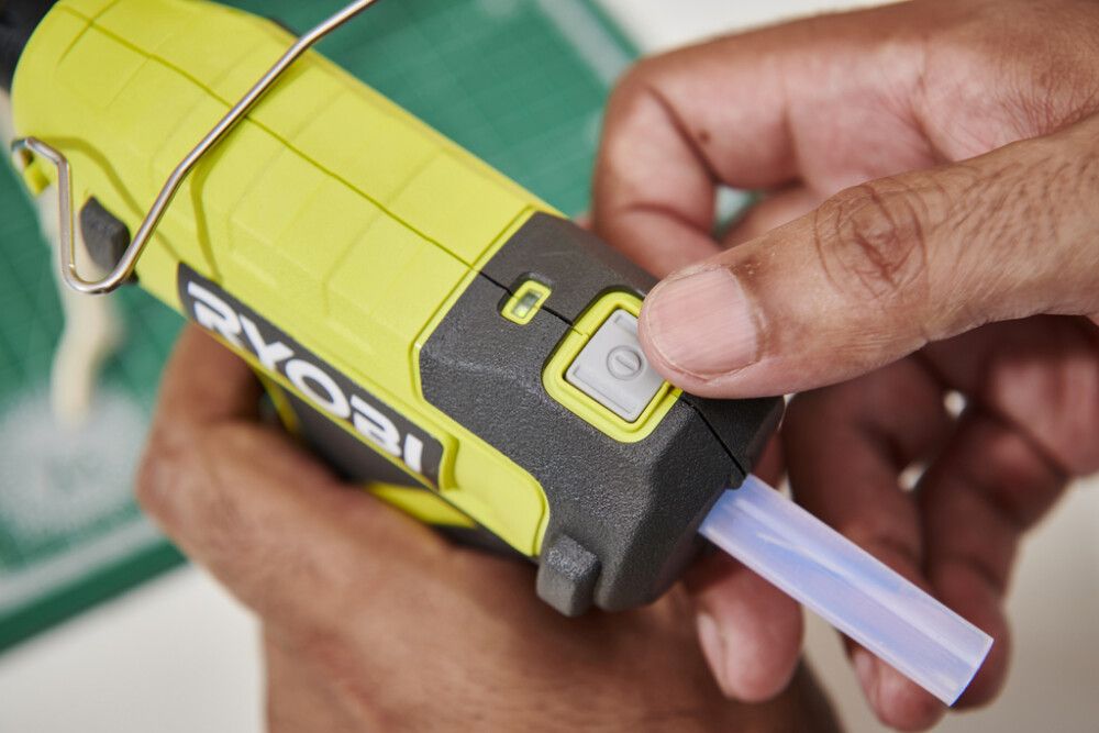 Akukuumaliimipüstol Ryobi USB Lithium RGLU4-0