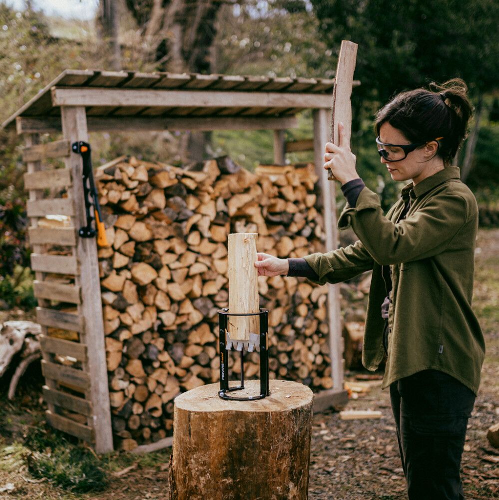 Puulõhkuja Fiskars X-seria S õue