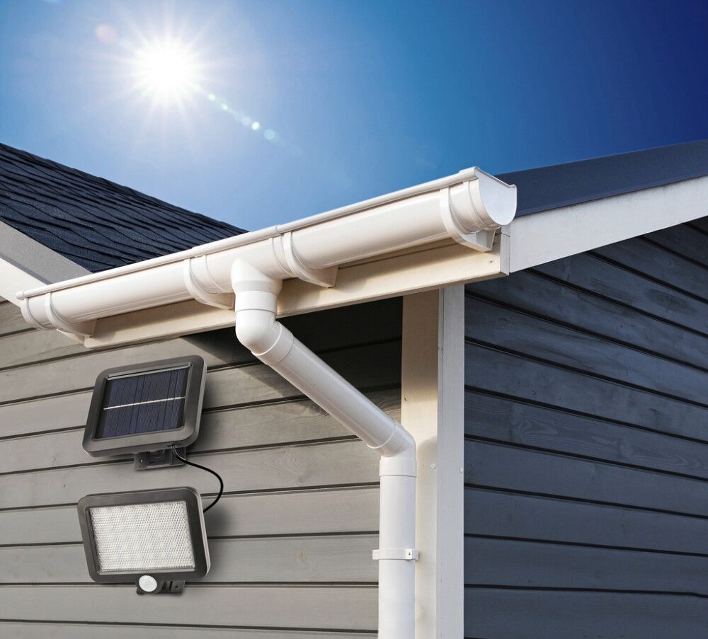 LED-prožektor liikumisanduriga Bauhaus must