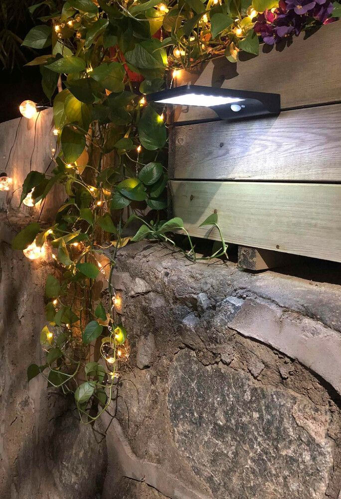 Päikesepatareiga LED-seinavalgusti Bauhaus Solar