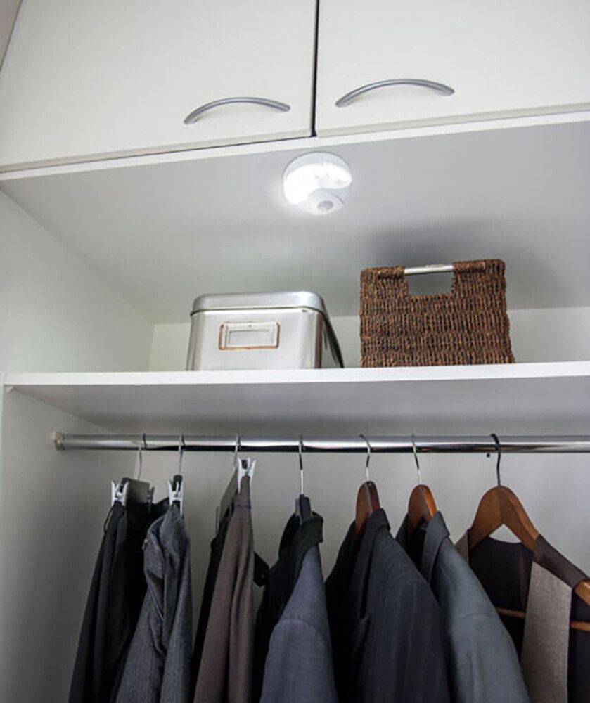 Liikumisanduriga valgusti Airam Nox