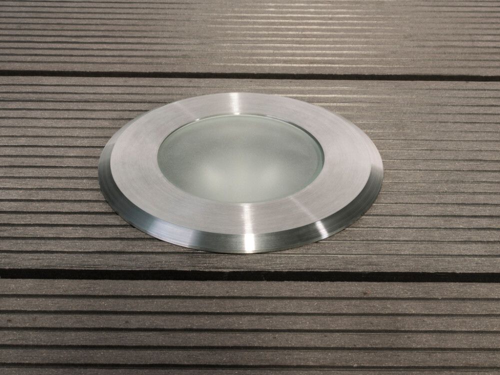 Terrassivalgusti Holm