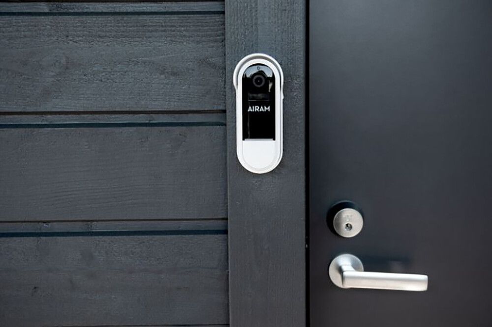 Uksekell Airam Smart, valge