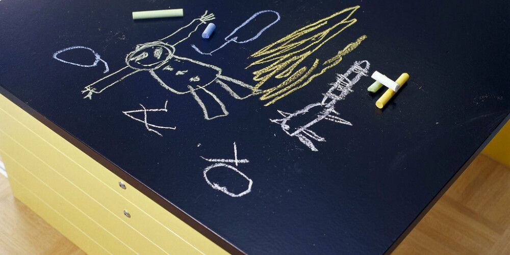 Tahvlivärv Tikkurila Liitu M must 1 l