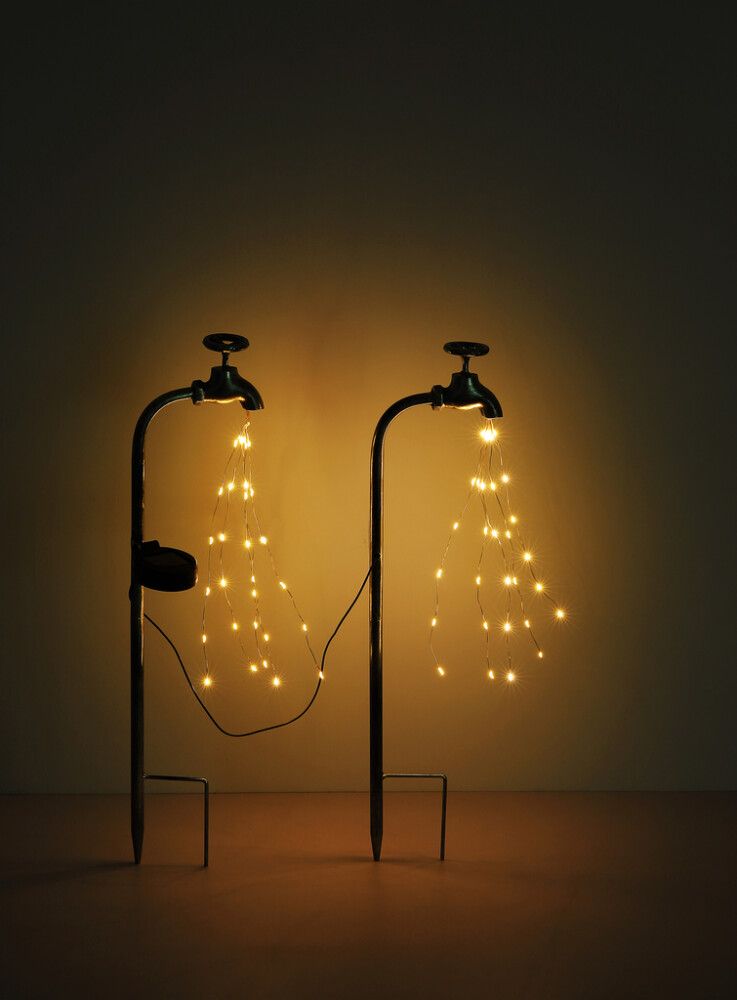 Päikesepatareiga LED-valgustid Globo aiakraan 2 tk