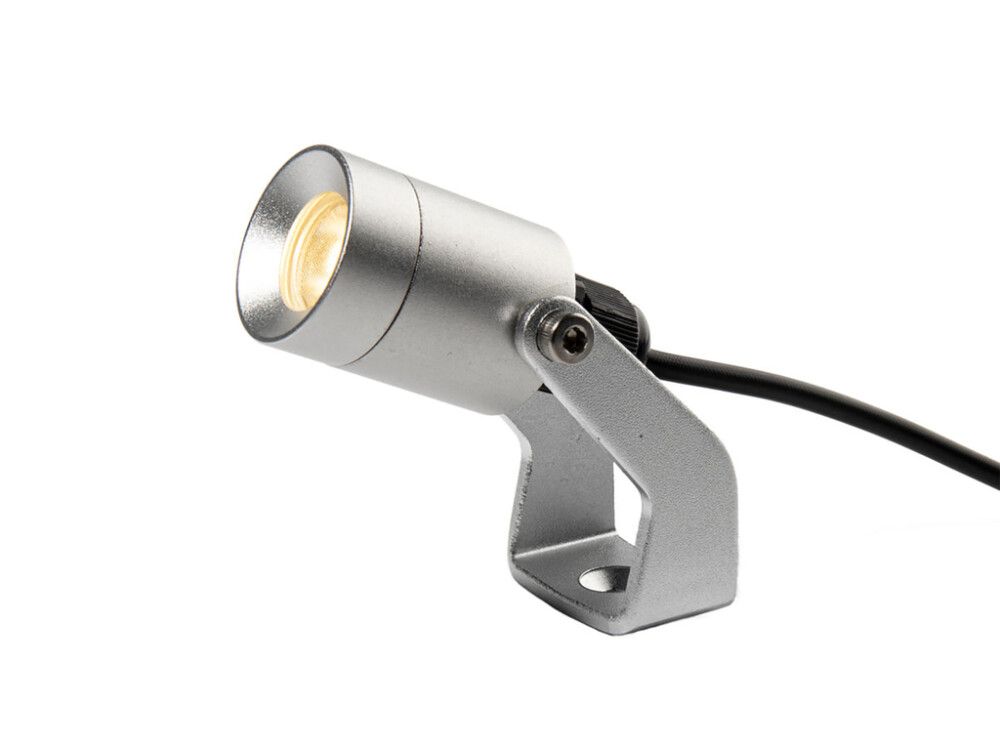 Kohtvalgusti Allan More piigiga