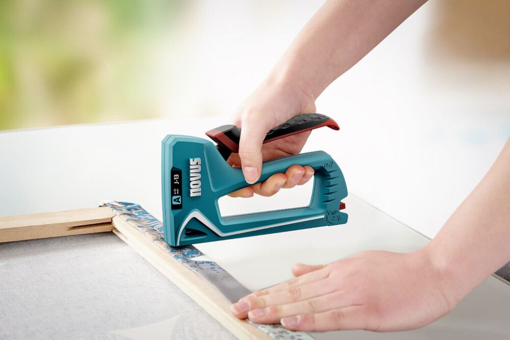 Klambripüstol Novus J-13