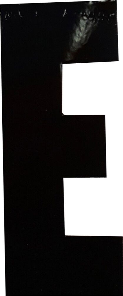 Täht Klassen must 8,3 cm E