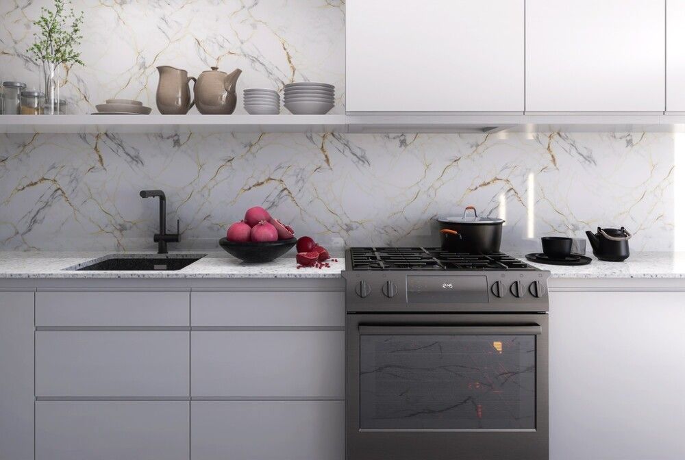 Näidis alumiinium komposiitplaadile Stocksund Stole U4 valge-kuldne marmor / betoon