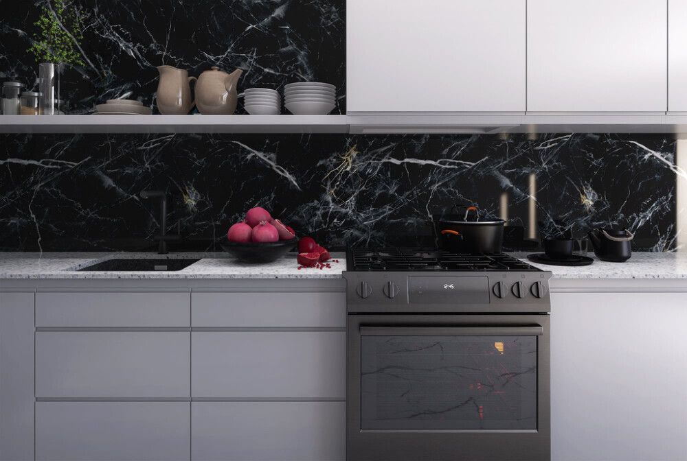 Näidis alumiinium komposiitplaadile Stocksund Stole U7harjatud pronks / must-kuldne marmor