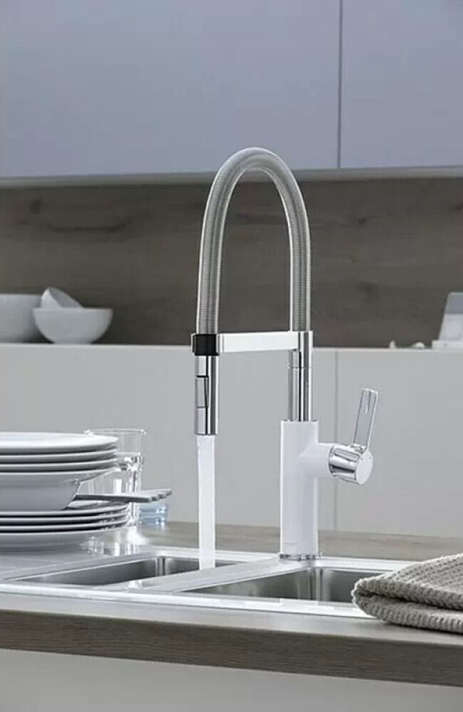 Köögisegisti Camargue Frost dušiotsaga valge