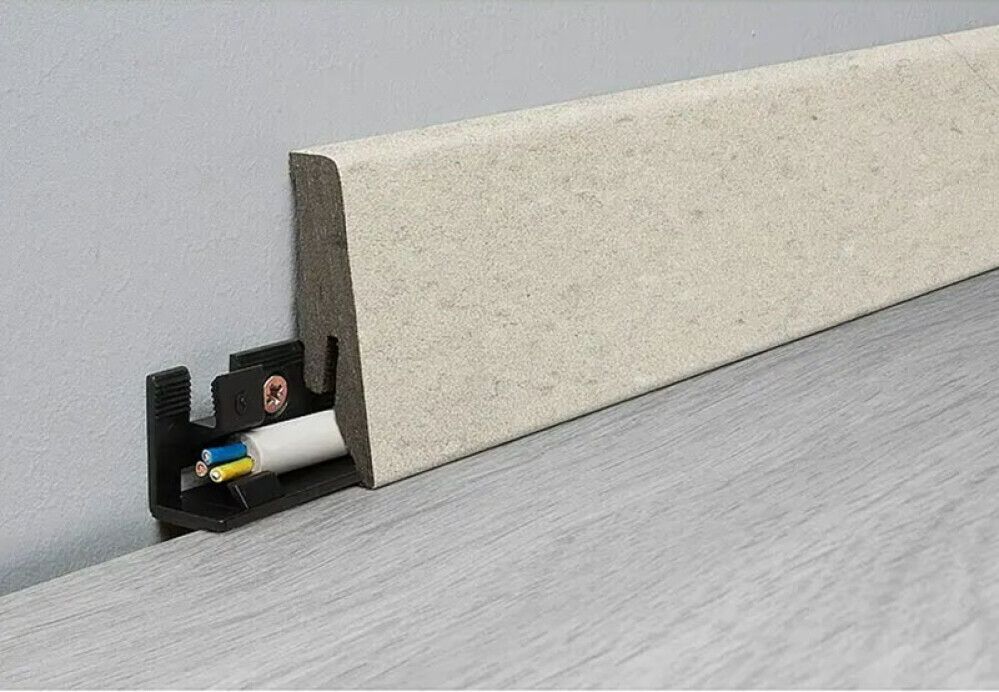 Põrandaliist Logoclic Arosa 18 x 58 x 2600 mm