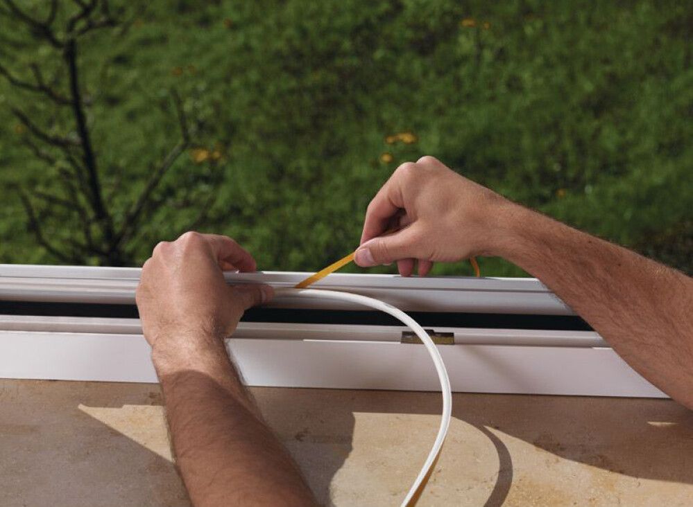 Aknatihend tesamoll® Classic P-profile 2 x 50 m valge