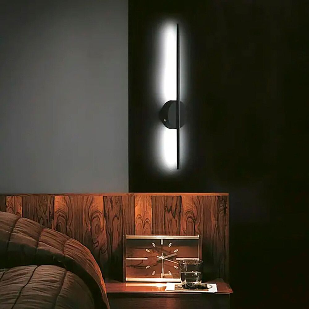 LED-seinavalgusti Lavida laetav