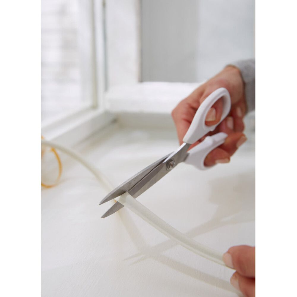 Aknatihend tesamoll® P-profiil 6 m x 9 mm x 5,5 mm, valge