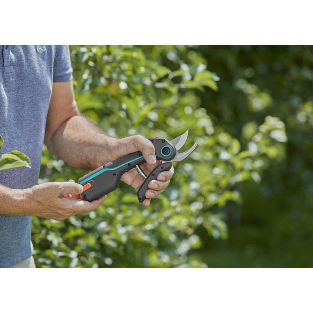 Oksakäärid Gardena AssistCut, akutoitel