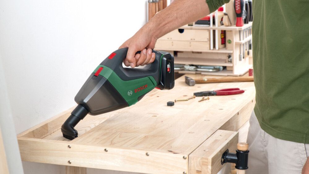 Akukäsitolmuimeja Bosch UniversalVac 18