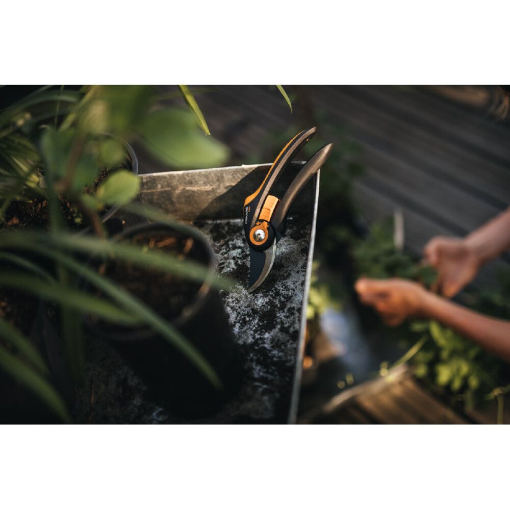 Oksakäärid Fiskars Plus SmartFit