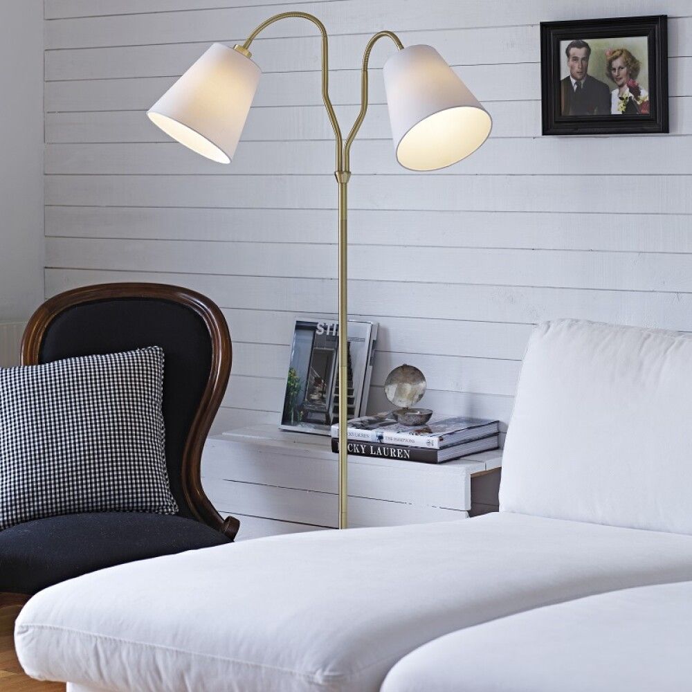 Põrandavalgusti Markslöjds Modena 2-osaline messing